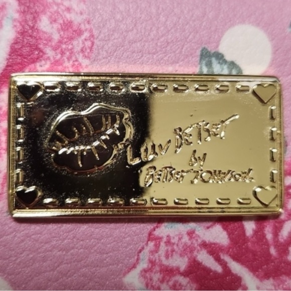 LUV BETSEY Weekender Cosmetic Bag Betsey Johnson Roses Polkadots Zebra Print - Picture 14 of 15